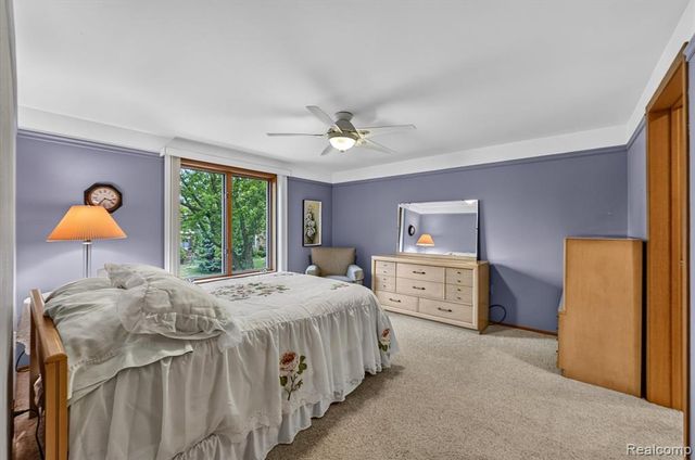 2321 London Bridge Dr Drive 22, Rochester Hills, MI 48307