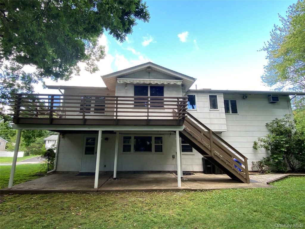 224 Center, Pearl River, NY 10965 — photo 2
