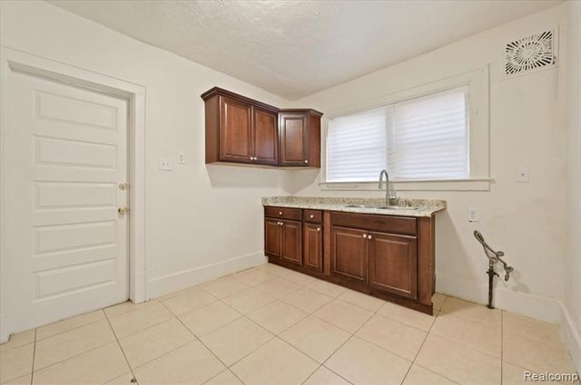 14015 Coyle Street, Detroit, MI 48227