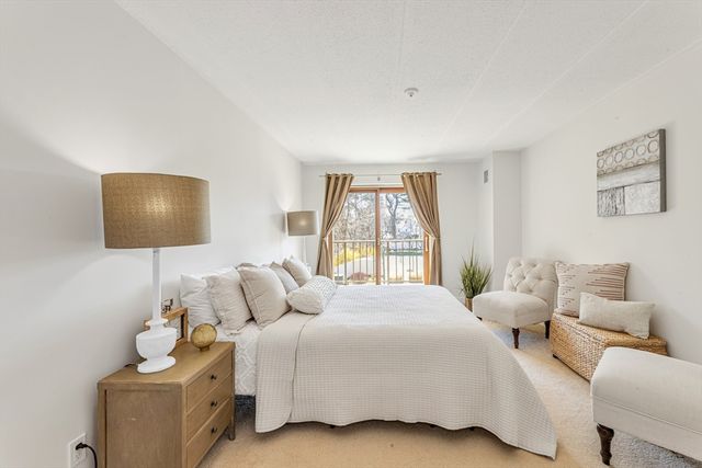 175 Quincy Shore Dr B23, Quincy, MA 02171