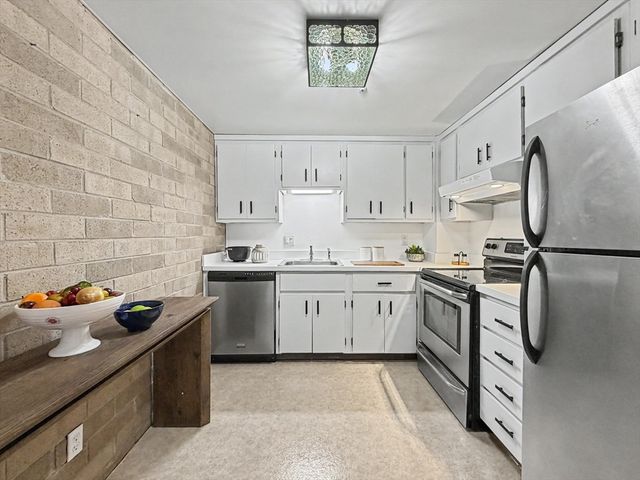 175 Quincy Shore Dr B23, Quincy, MA 02171