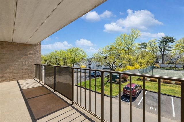 175 Quincy Shore Dr B23, Quincy, MA 02171