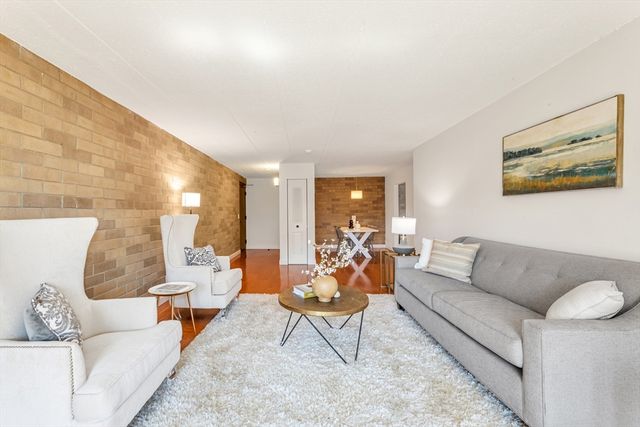 175 Quincy Shore Dr B23, Quincy, MA 02171