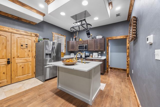 981 E Chestnut Avenue, Crestview, FL 32539