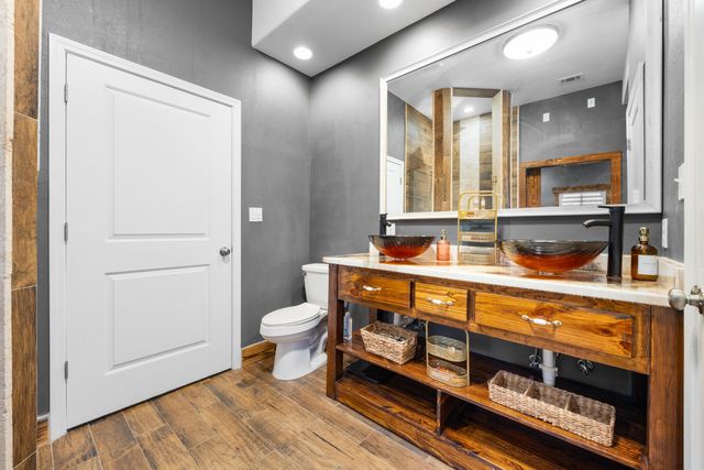 981 E Chestnut Avenue, Crestview, FL 32539