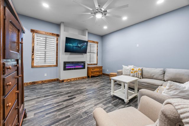 981 E Chestnut Avenue, Crestview, FL 32539