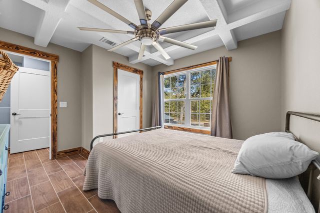 981 E Chestnut Avenue, Crestview, FL 32539