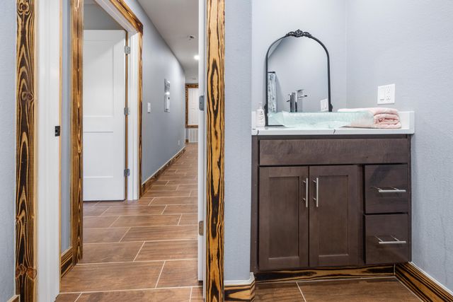 981 E Chestnut Avenue, Crestview, FL 32539