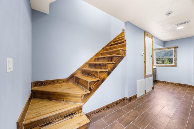 981 E Chestnut Avenue, Crestview, FL 32539