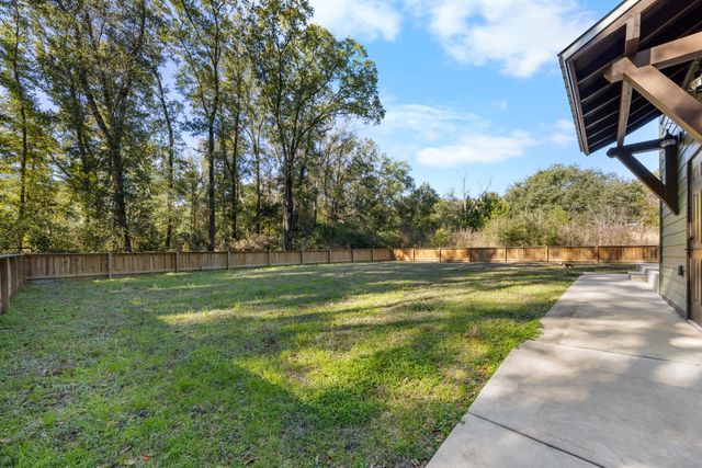 981 E Chestnut Avenue, Crestview, FL 32539