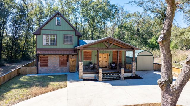 981 E Chestnut Avenue, Crestview, FL 32539