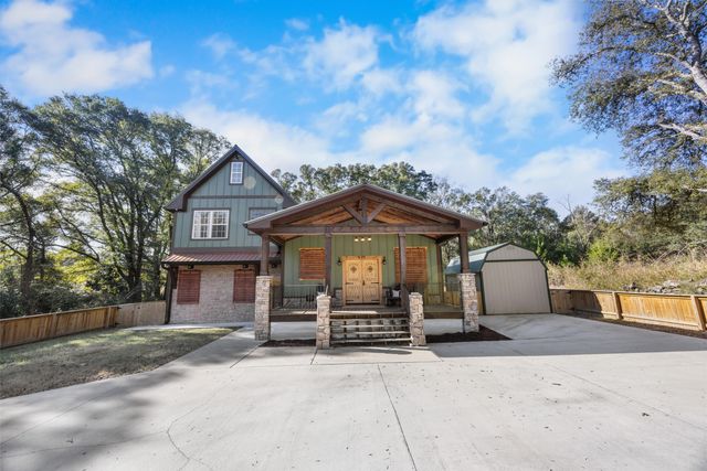 981 E Chestnut Avenue, Crestview, FL 32539