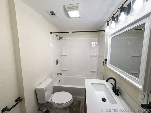 2946 Texas, Healdton, OK 73438