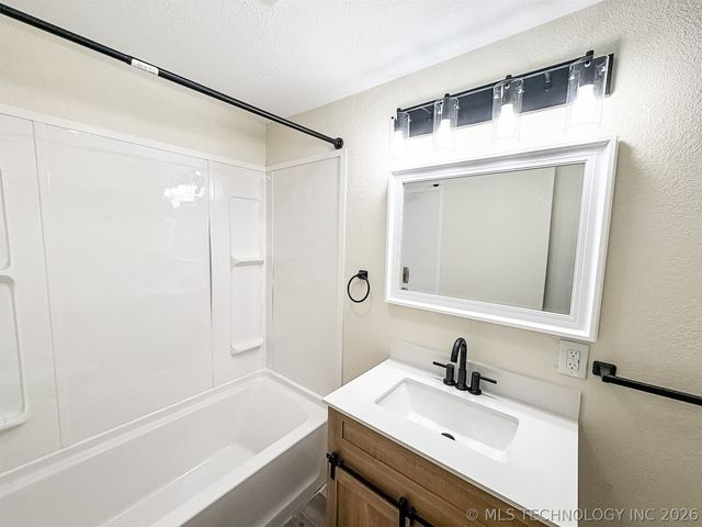 2946 Texas, Healdton, OK 73438