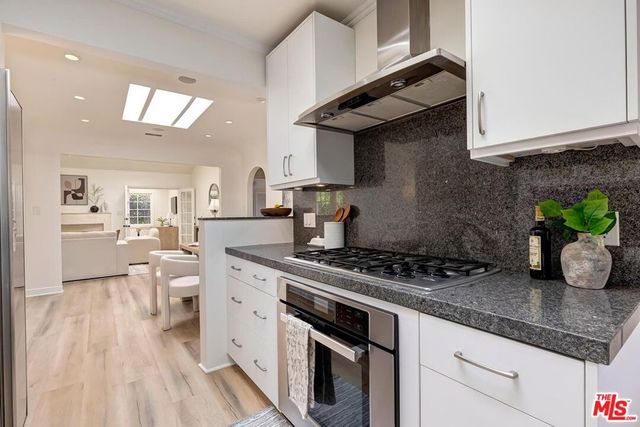 10514 Kinnard Avenue, Los Angeles, CA 90024
