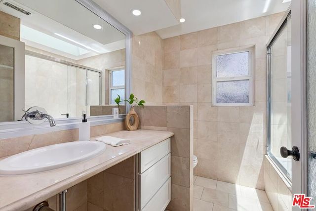 10514 Kinnard Avenue, Los Angeles, CA 90024