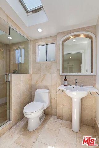 10514 Kinnard Avenue, Los Angeles, CA 90024