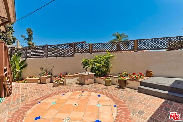 10514 Kinnard Avenue, Los Angeles, CA 90024