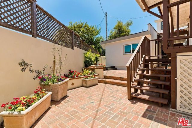10514 Kinnard Avenue, Los Angeles, CA 90024