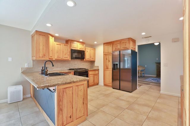 8384 Old Ranch Rd, Orangevale, CA 95662