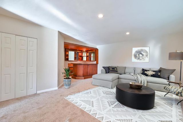 8384 Old Ranch Rd, Orangevale, CA 95662