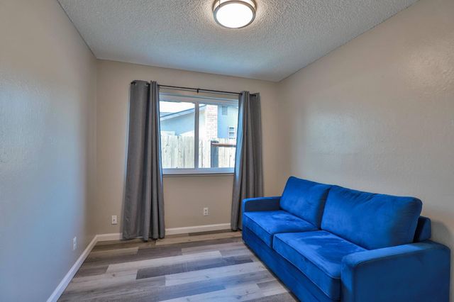 8384 Old Ranch Rd, Orangevale, CA 95662