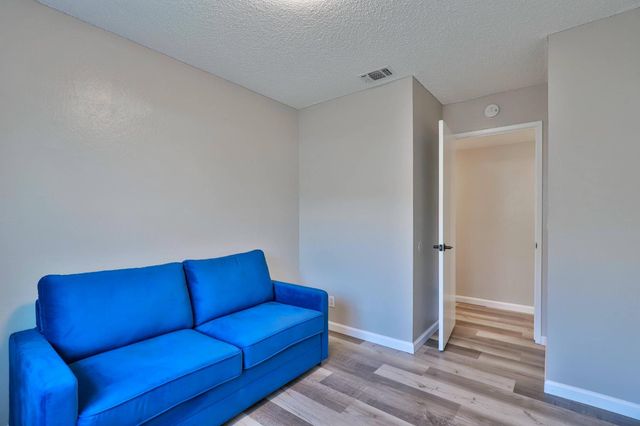 8384 Old Ranch Rd, Orangevale, CA 95662