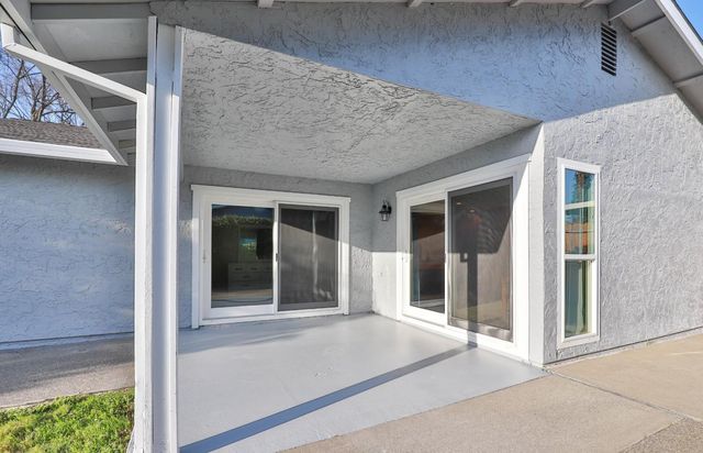 8384 Old Ranch Rd, Orangevale, CA 95662