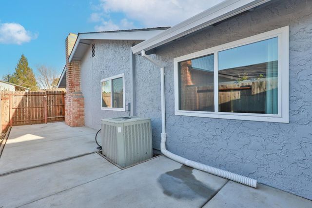 8384 Old Ranch Rd, Orangevale, CA 95662