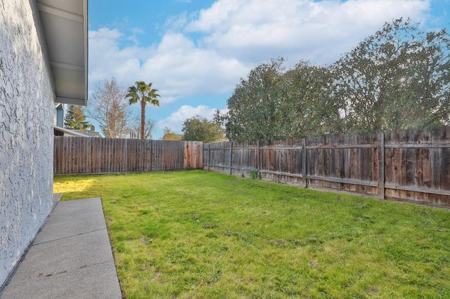 8384 Old Ranch Rd, Orangevale, CA 95662