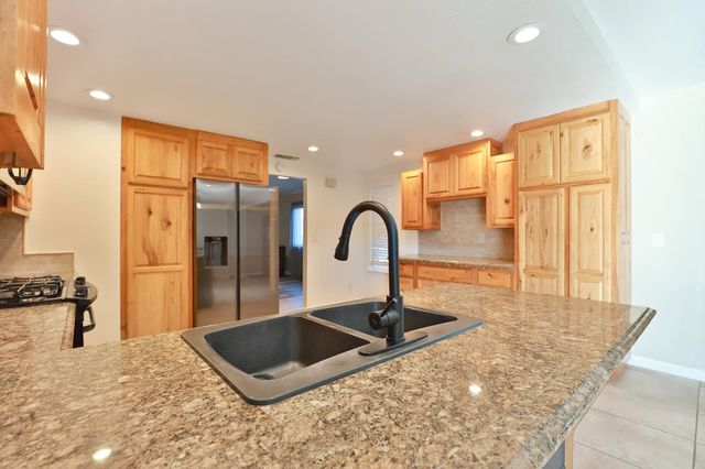 8384 Old Ranch Rd, Orangevale, CA 95662