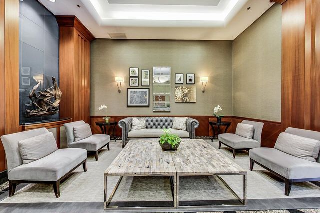 545 N DEARBORN Street 3601, Chicago, IL 60654