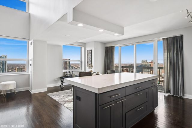 545 N DEARBORN Street 3601, Chicago, IL 60654