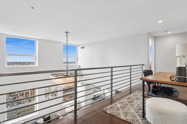 545 N DEARBORN Street 3601, Chicago, IL 60654