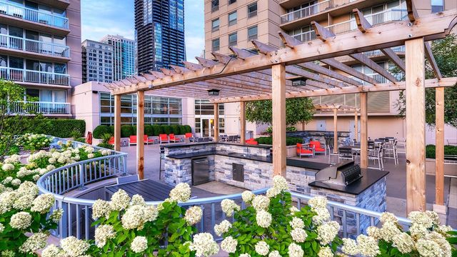 545 N DEARBORN Street 3601, Chicago, IL 60654