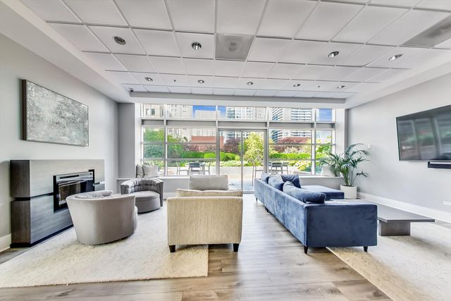 545 N DEARBORN Street 3601, Chicago, IL 60654