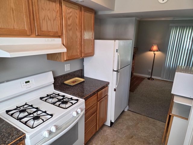 1609 Jackson Park DRIVE, Delavan, WI 53115