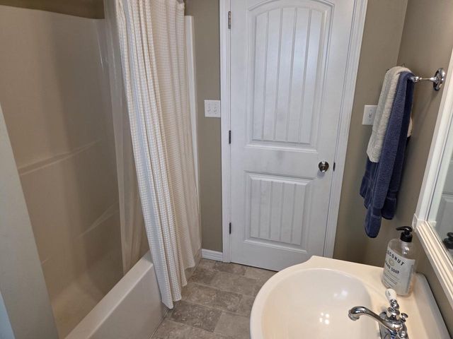 1609 Jackson Park DRIVE, Delavan, WI 53115