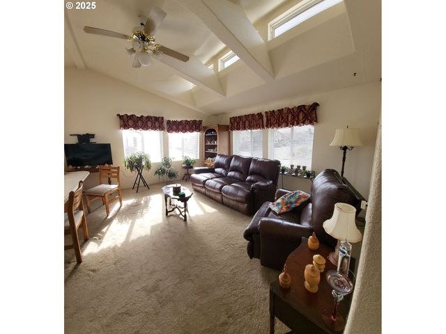 16500 Se 1ST St 65, Vancouver, WA 98684