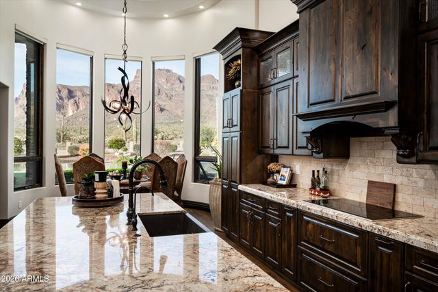 6806 E SUPERSTITION VIEW Drive, Gold Canyon, AZ 85119