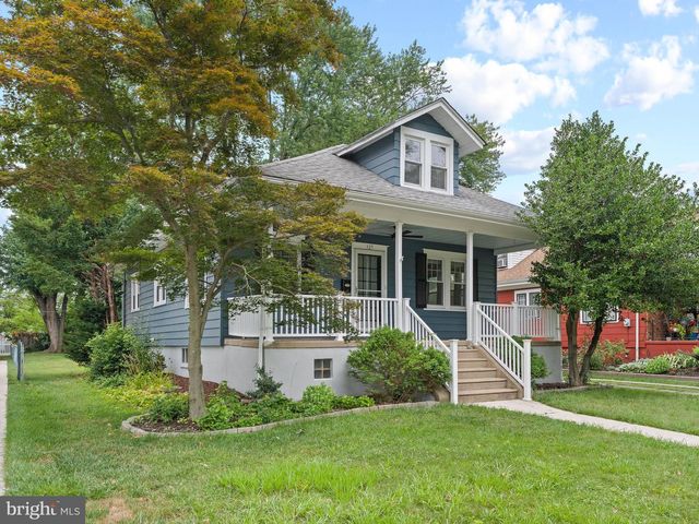 327 W KINGS HWY, Audubon, NJ 08106