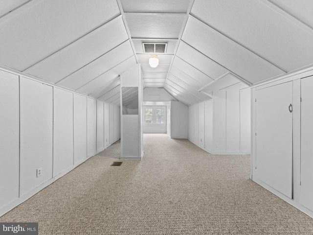 327 W KINGS HWY, Audubon, NJ 08106