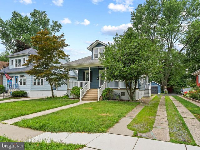 327 W KINGS HWY, Audubon, NJ 08106