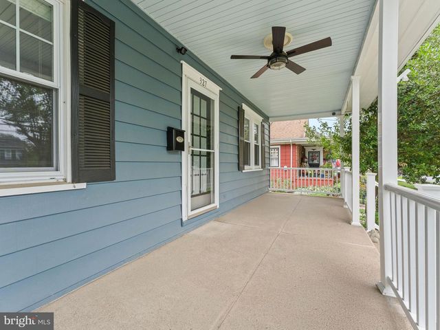 327 W KINGS HWY, Audubon, NJ 08106