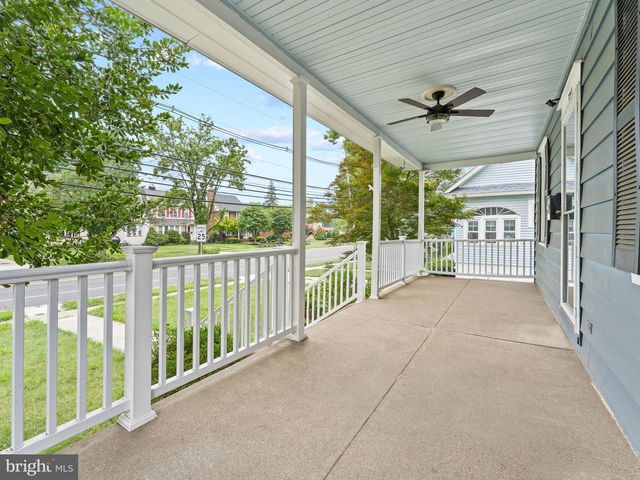 327 W KINGS HWY, Audubon, NJ 08106
