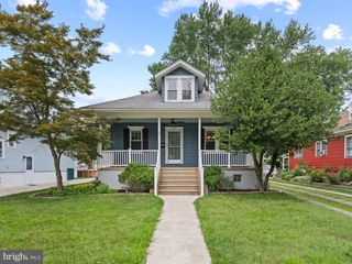 327 W KINGS HWY, Audubon, NJ 08106