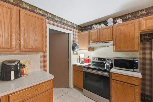 1030 Raccoon Bend Road, Bellville, TX 77418