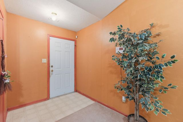 1030 Raccoon Bend Road, Bellville, TX 77418