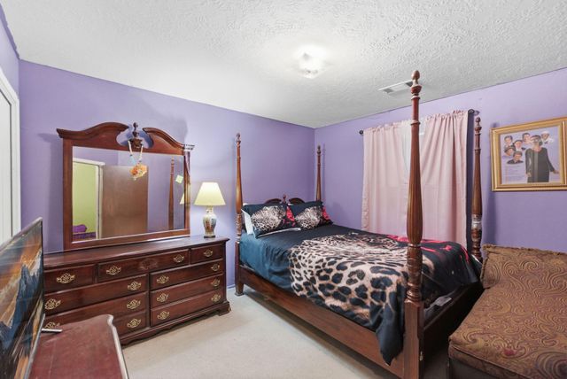 1030 Raccoon Bend Road, Bellville, TX 77418