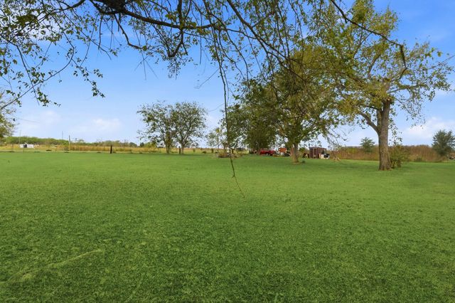 1030 Raccoon Bend Road, Bellville, TX 77418